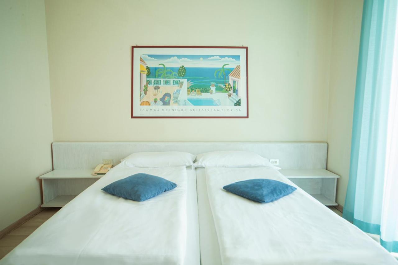 Club Hotel Olivi - Tennis Center Malcesine Exterior photo